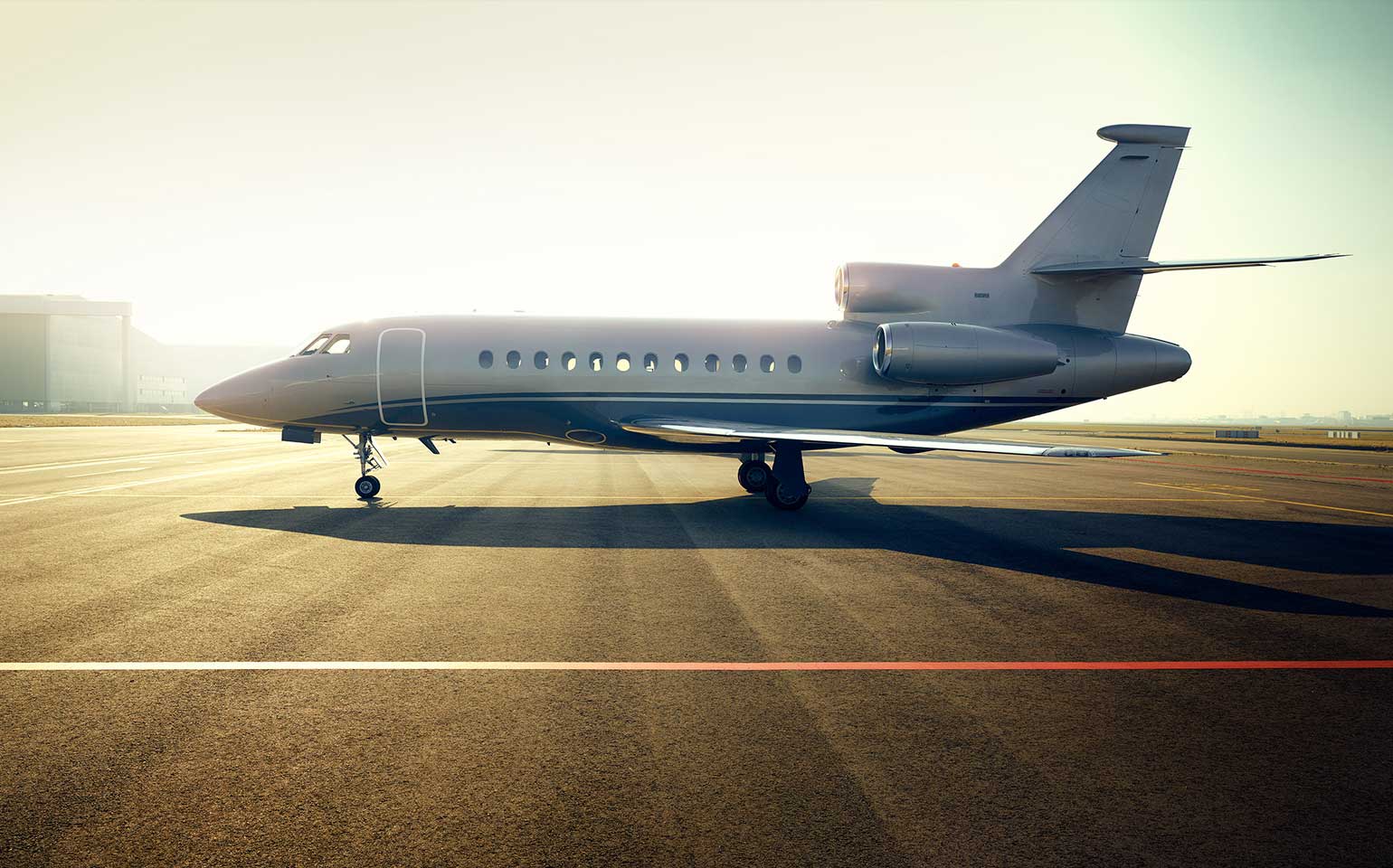 falcon-900-exterior-1540x960.jpg