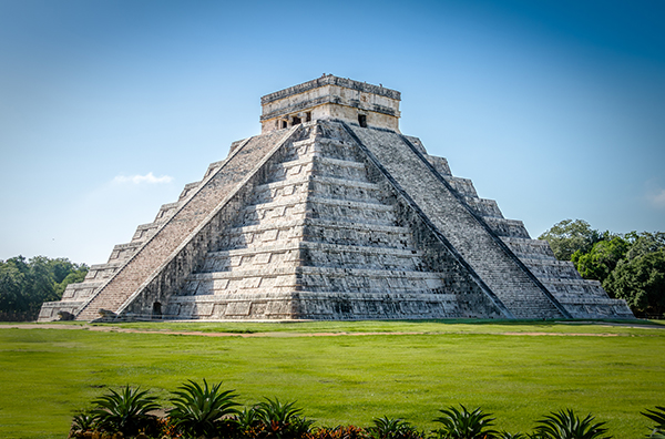 Private jet to Chichen Itza Mexico