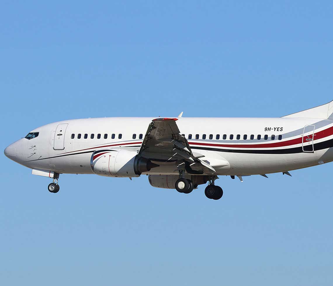 Boeing 737 500 Commercial Jets Aircraft Guide