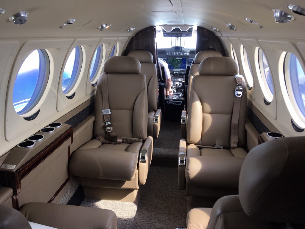 Beechcraft King Air 200 - Private Jet - Global Jet